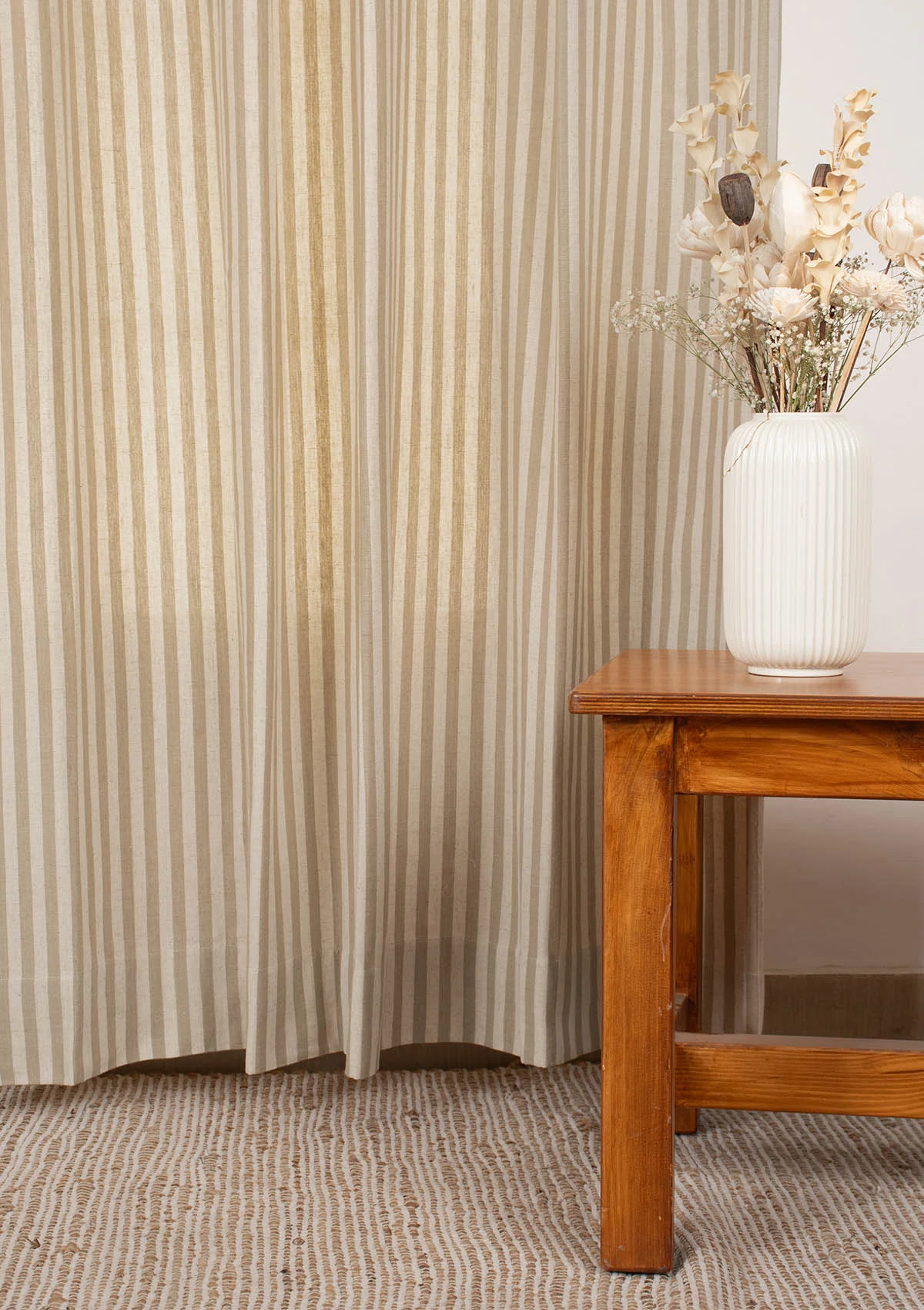 Loom_100_cotton_Geometric_pattern_curtain_for_Living_Room_and_Bedroom_-_Room_darkening_-_Grey_-_Pack_of_1_2